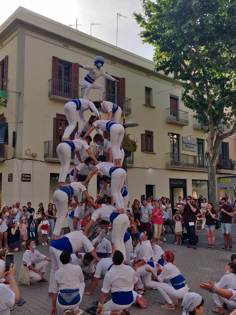 Els Falcons de Vilanova recuperen la trobada de balls populars després de dos anys de pandèmia. Falcons de Vilanova