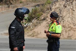 Els Mossos d'Esquadra faran més de 900 controls a les carreteres aquest cap de setmana de tres dies. ACN