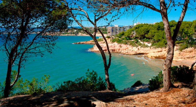 Els nou planejament urbanístic del litoral frena 46.800 nous habitatges a prop de les platges catalanes. ACN