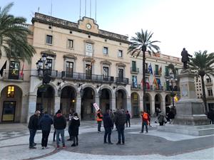 Els treballadors de la recollida d'escombraries de Vilanova inicien una vaga indefinida 