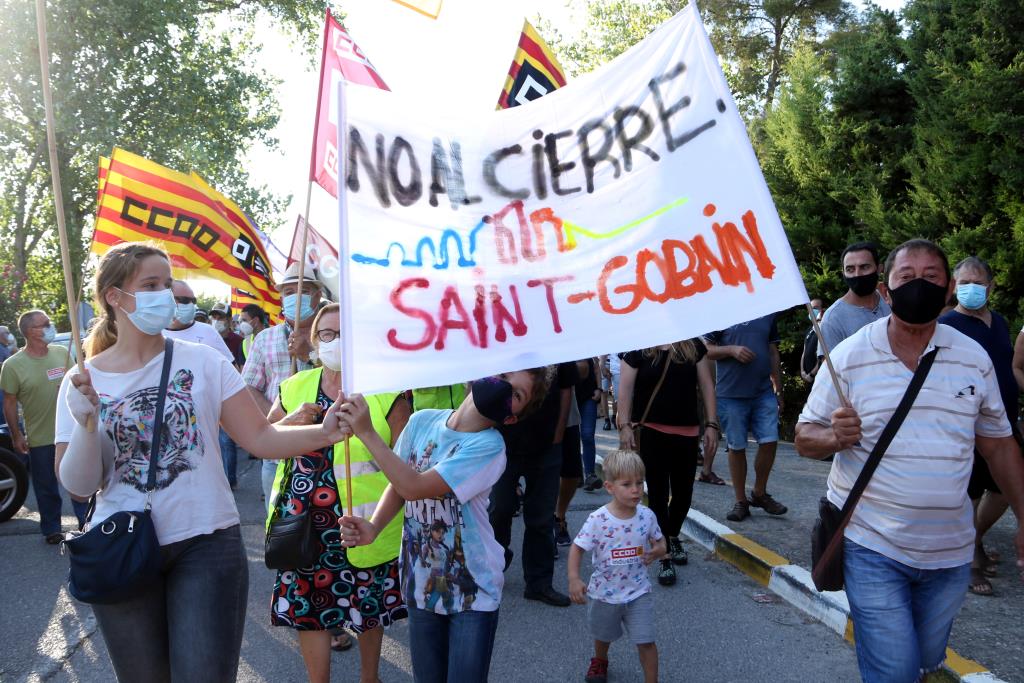 Els treballadors de Saint Gobain a l'Arboç faran tres setmanes de vaga per exigir que s'aturi l'ERO. ACN