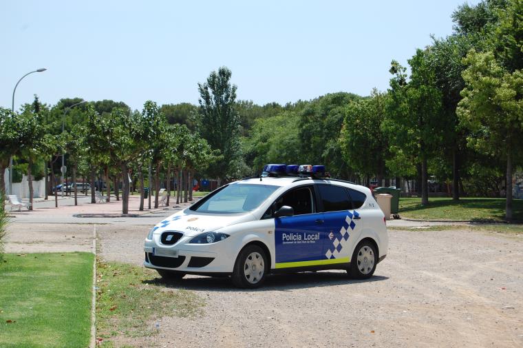 Enxampen ‘in fraganti’ un home que estava robant dins d’un cotxe a les Roquetes. Ajt Sant Pere de Ribes