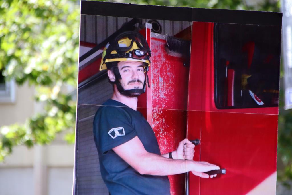 Familiars i amics del bomber mort a Vilanova i la Geltrú fa un any exigeixen 