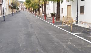 Finalitzen les obres de reurbanització al carrer Raval de Torrelles de Foix. Ajt Torrelles de Foix