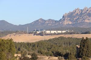 Front comú de municipis de l'Anoia i el Baix Llobregat per combatre les pudors de l'abocador de Can Mata i l'Ecoparc4. ACN