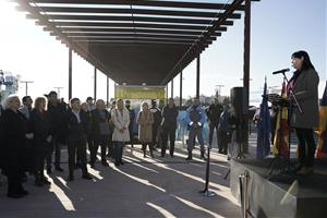 Gran expectació per la inauguració del nou parc comercial de Vilanova. Marcos Clavero