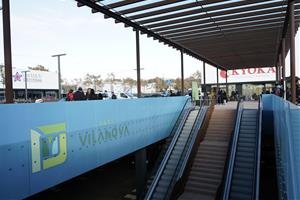 Gran expectació per la inauguració del nou parc comercial de Vilanova