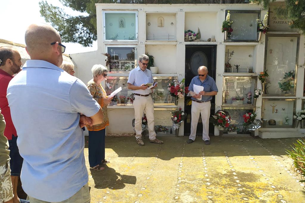 Homenatge a Josep Cañas i la Ramona al cementiri de Banyeres. Eix