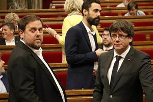 Imatge d'arxiu. Oriol Junqueras i Carles Puigdemont al parlament de Catalunya. ACN