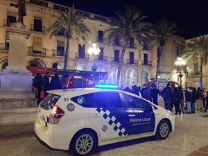 Incendi en un habitatge de la plaça de la Vila de Vilanova