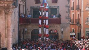 La Colla Jove Xiquets de Tarragona corona l’únic castell de 9 de la diada de Santa Teresa del Vendrell