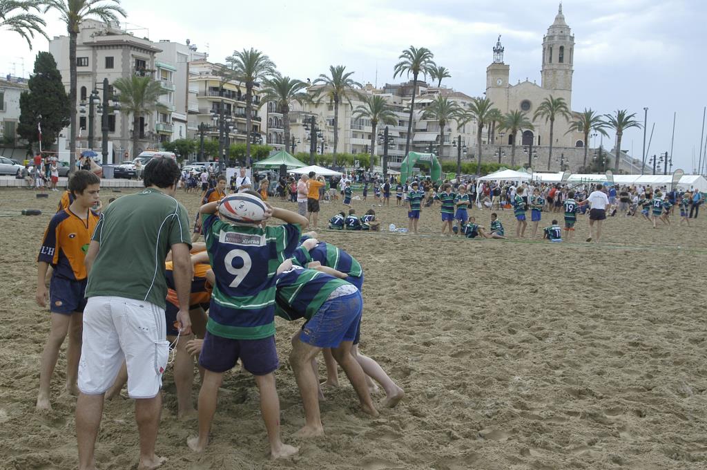 La platja de la Fragata de Sitges s’omplirà de rugby aquest cap de setmana . Ajuntament de Sitges