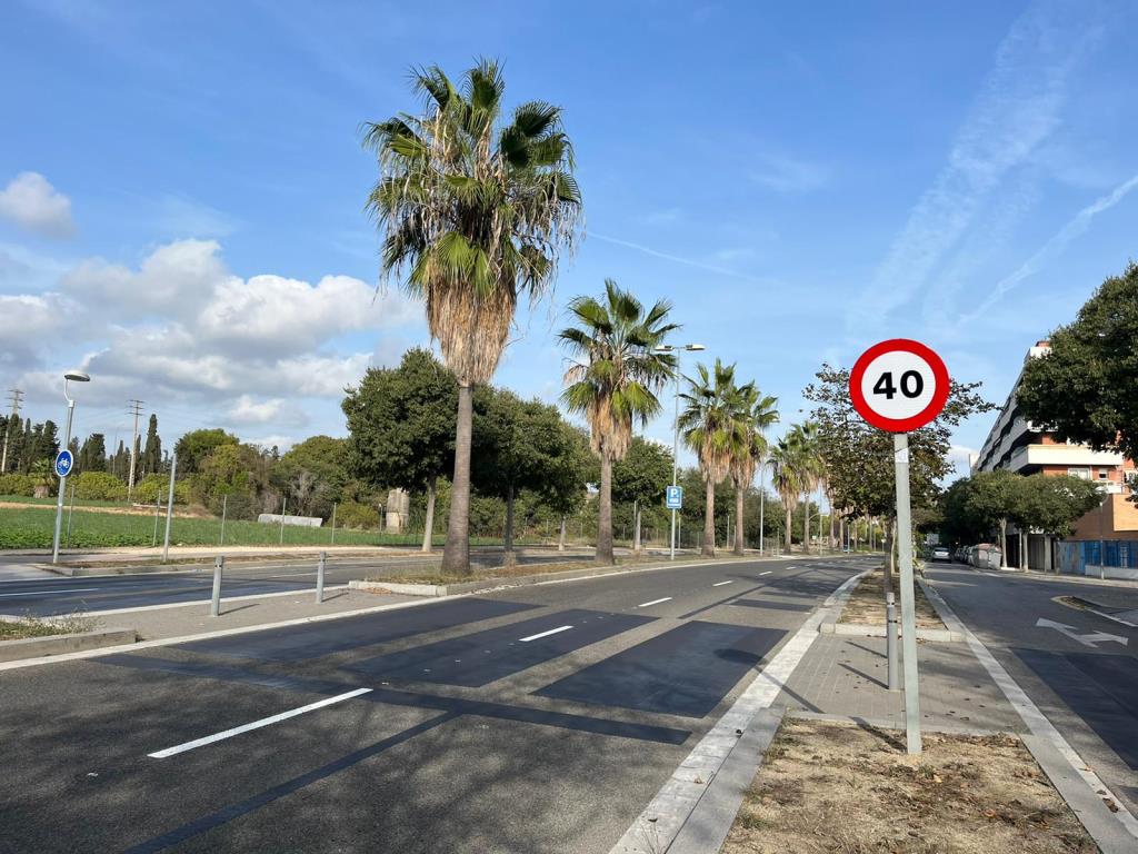 La ronda de la polèmica: el retorn dels dos carrils no convenç conductors ni vianants. Ajuntament de Vilanova