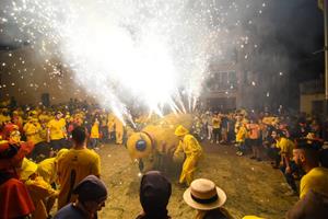 ‘La trentada dels més petits’ bufa les espelmes del 30è aniversari de la Festa de la Fil·loxera infantil