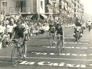 La Volta a Catalunya al seu pas per Vilanova i la Geltrú l'any 1982
