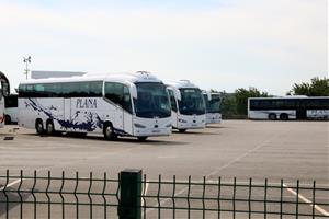 L’empresa de transports Plana recorrerà la sanció pel descuit d’una nena en un bus escolar de Sitges. ACN
