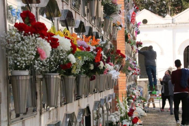 Les funeràries fan un 16% menys de serveis el 2021 i comencen a recuperar les xifres prepandèmia, amb 63.654. ACN