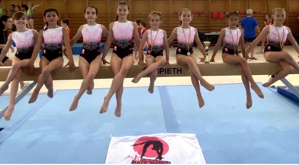 Les gimnastes de l’A.E. Gimnàstica Baix Penedès . Eix