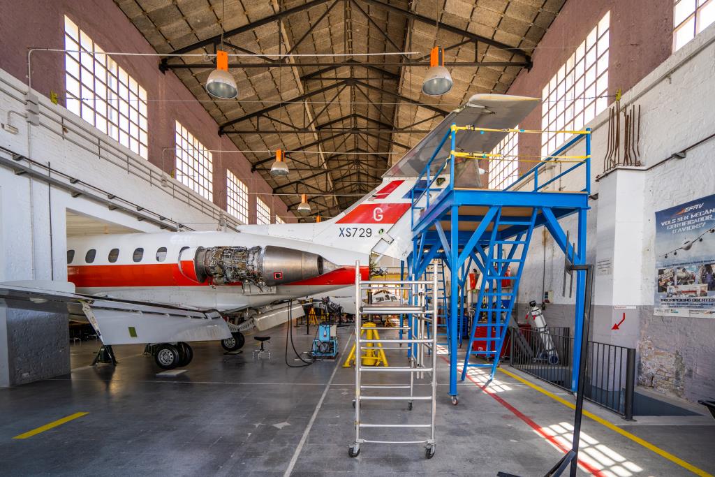 L'escola d'aeronàutica de Vilanova organitza una jornada de portes obertes a l'aeroport Lleida-Alguaire. EIX