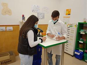 L'Escola Pia de Vilanova ofereix cicles formatius de Grau Mitjà de l'àmbit sanitari. Escola Pia