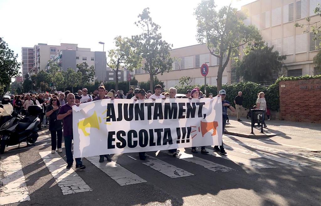 Manifestació contra el carril bici del carrer Francesc Macià. Eix