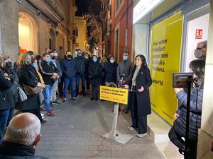 Marta Vilalta inaugura la nova seu d’ERC a Vilafranca acompanyada del candidat local a l’alcaldia, Pere Sàbat. ERC