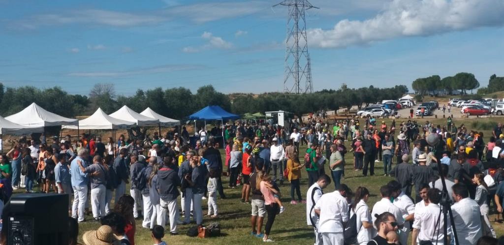 Multitudinària festa reivindicativa al Penedès contra la MAT. No a la MAT