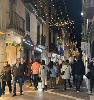 Optimisme entre el comerç local de Vilanova i la Geltrú per l’inici de la campanya de Nadal. Susana Nogueira