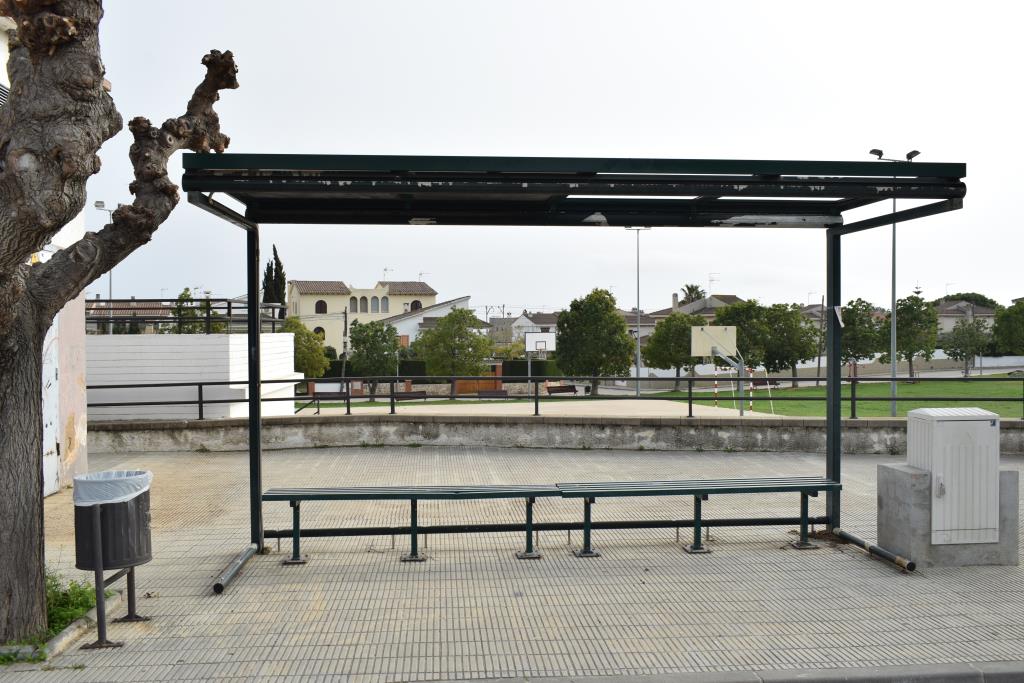 Parada de bus del Vendrell. Eix