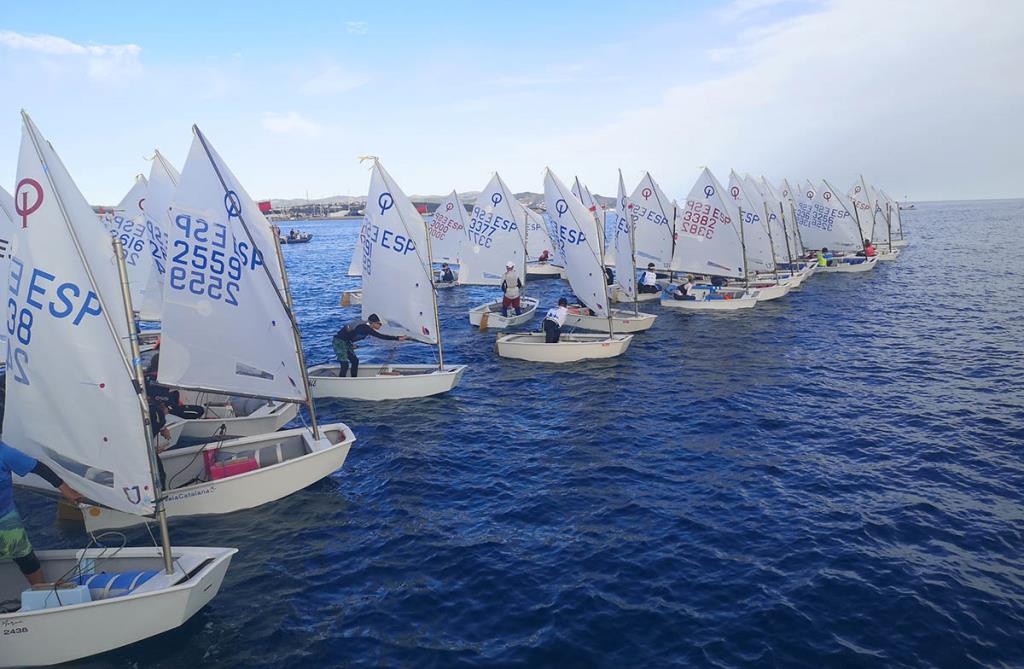 Regata Vilamòbil de N2 d’Optimist . Eix