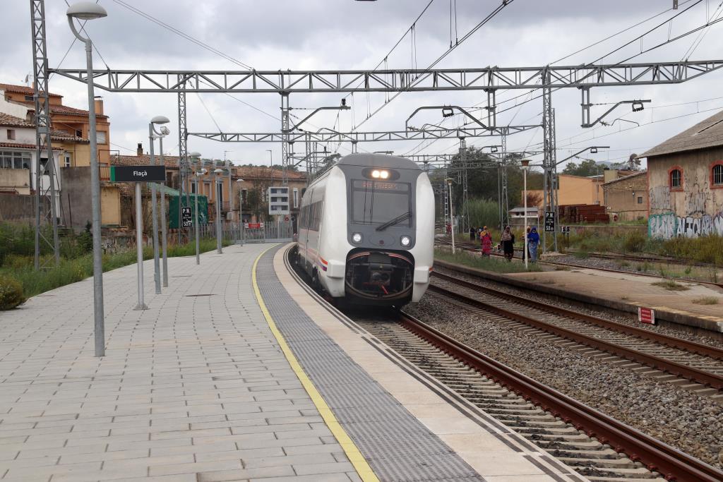 Renfe retirarà durant un mes els abonaments gratuïts de Mitja Distància a les persones que en facin un ús irregular. ACN