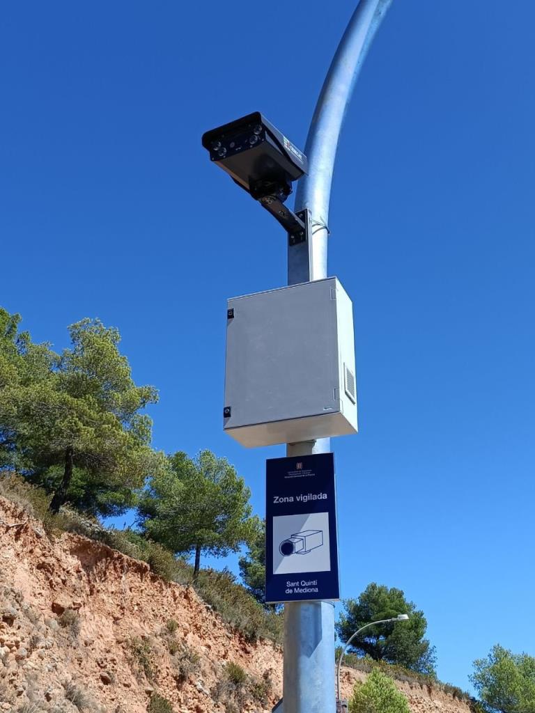 Sant Quintí de Mediona reforça la seguretat local amb un sistema pioner de càmeres amb lector de matrícula. Ajt Sant Quintí de Medion