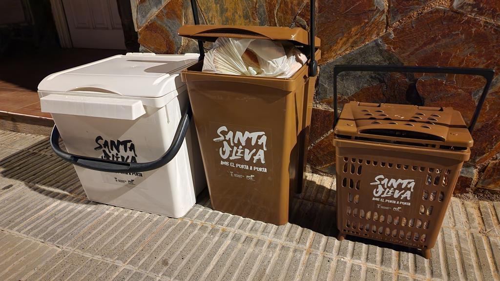 Santa Oliva estrena la recollida porta a porta amb 