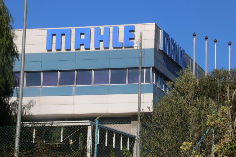 Sindicats i empresa tanquen l'acord d'indemnització per la plantilla de Mahle amb una paga mínima de 35.000 euros. ACN