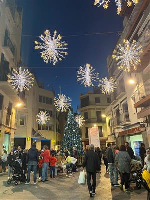 Sitges encén les llums de Nadal donant el tret de sortida a 