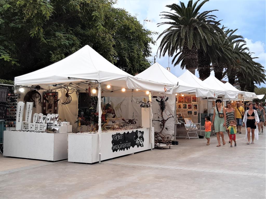 Sitges obre una nova convocatòria per participar en la Fira- Mercat d’artesania i regals . Ajuntament de Sitges