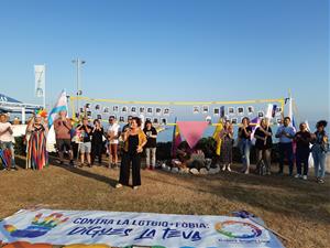 Sitges s’adhereix a la commemoració del Dia Internacional contra la LGTBI-fòbia  . Ajuntament de Sitges