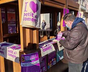 SOM VNG surt al carrer contra l’obertura comercial els diumenges a Vilanova