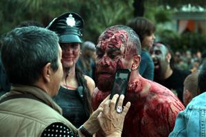 Torna la Zombie Walk als carrers de Sitges després d'una pausa de dos anys per la pandèmia. ACN