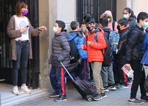 Tornada a l'escola aquest dimarts sense mascaretes obligatòries, un dia abans que a la resta d'espais interiors. ACN