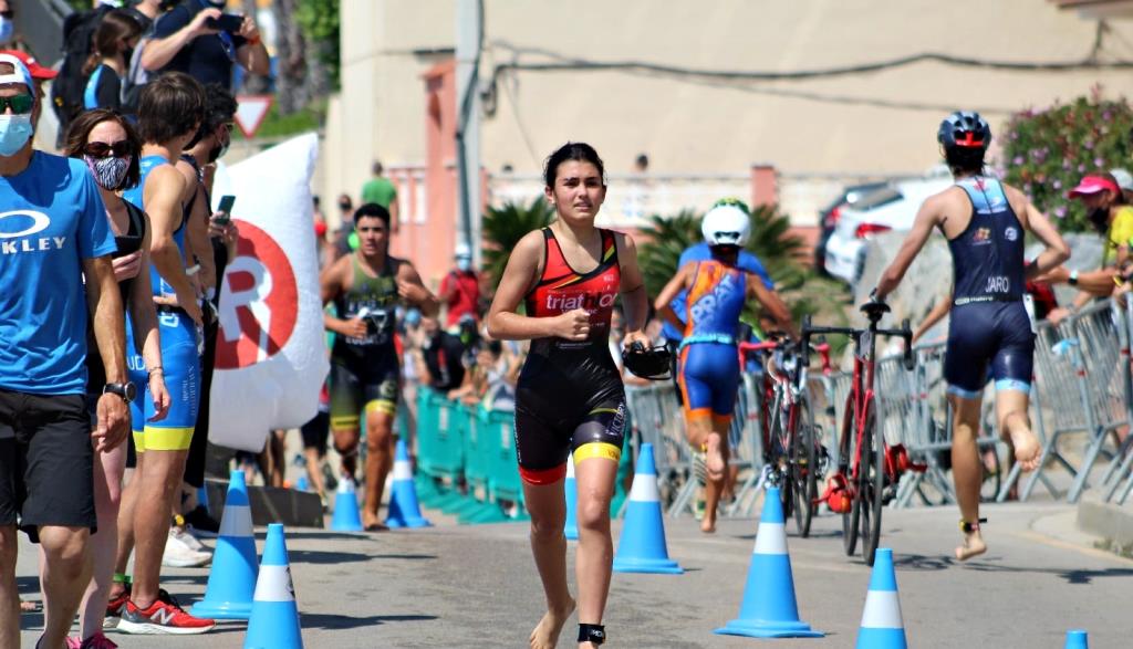 Triatló Jove. Eix