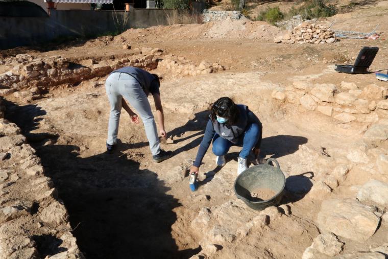 Troben per primer cop al Penedès restes 'in situ' d'un celler d'època ibèrica. ACN