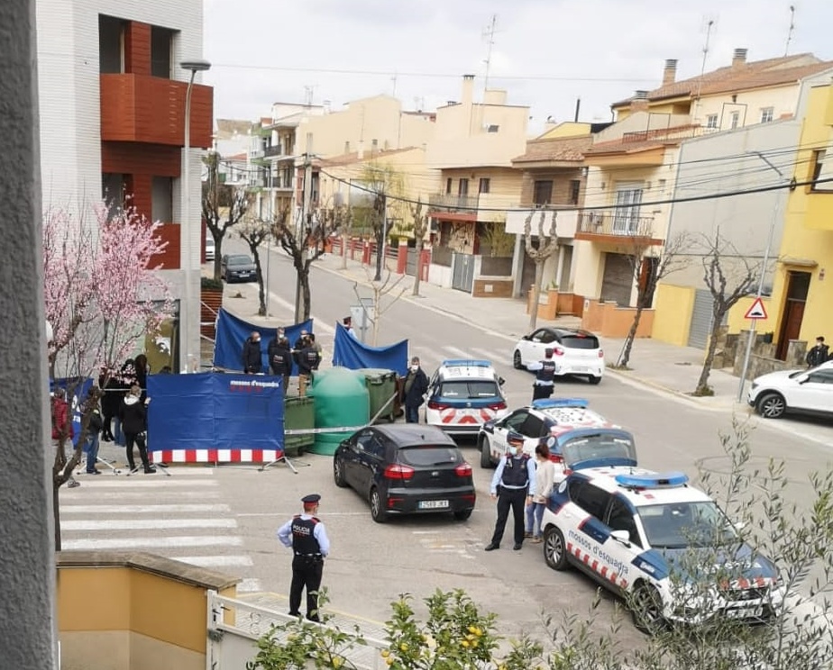 Troben un cos en uns contenidors de la Granada, a l'Alt Penedès. EIX