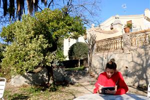 Un allotjament rural del Penedès es converteix en residència artística amb creadors d'arreu del món. ACN