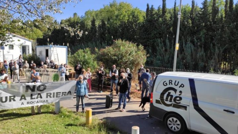 Un jutge anul·la la construcció d'un mur de formigó en una riera de Sant Pere de Ribes. EIX