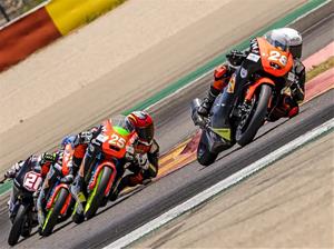 Valentin Perrone al Campionat d'Espanya Superbike ESBK al circuit mundialista de Motorland Aragón