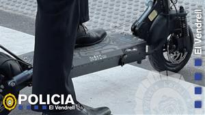 12 denúncies en 12 dies i 50 identificacions en la campanya de la policia pel mal ús de patinets elèctrics. Ajuntament del Vendrell