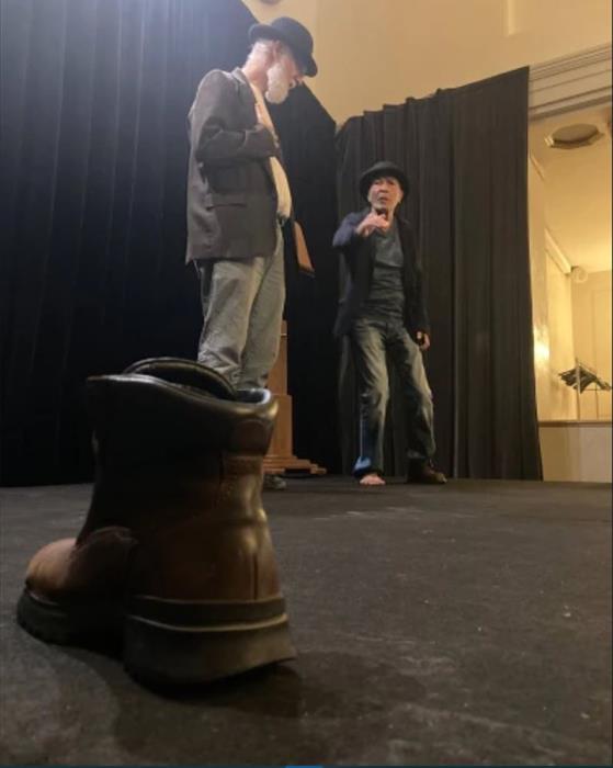 Tot esperant Godot