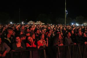 Antònia Font i Zoo omplen el 15è aniversari del Tingladu desafiant la pluja