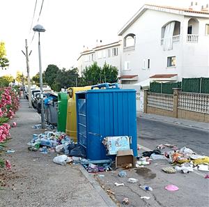 Brutícia als contenidors de Cunit